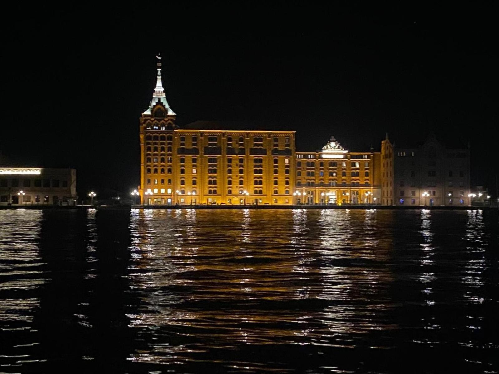 Giudecca Palanca 664 * Venecia